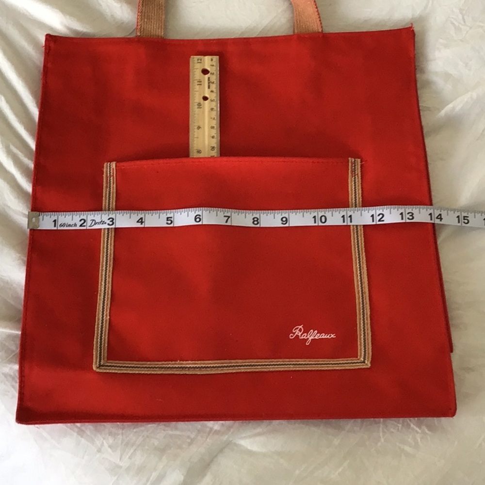 Red canvas tote bag with a front pocket - Picture 3 of 9